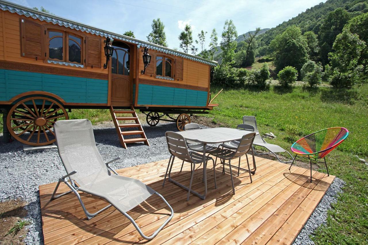 Roulottes Montagne Pyrenees Hotel Luz-Saint-Sauveur Bagian luar foto