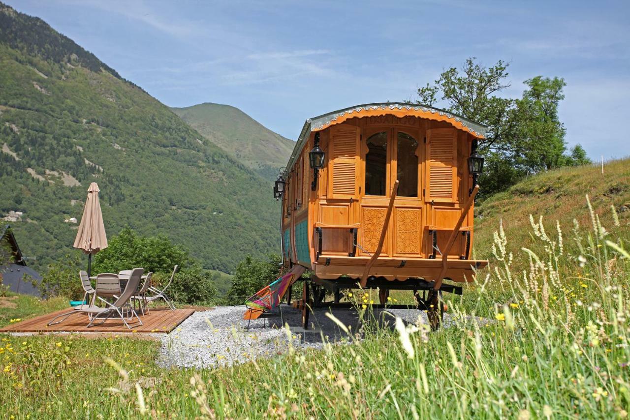 Roulottes Montagne Pyrenees Hotel Luz-Saint-Sauveur Bagian luar foto