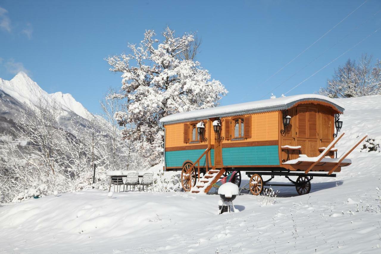 Roulottes Montagne Pyrenees Hotel Luz-Saint-Sauveur Bagian luar foto